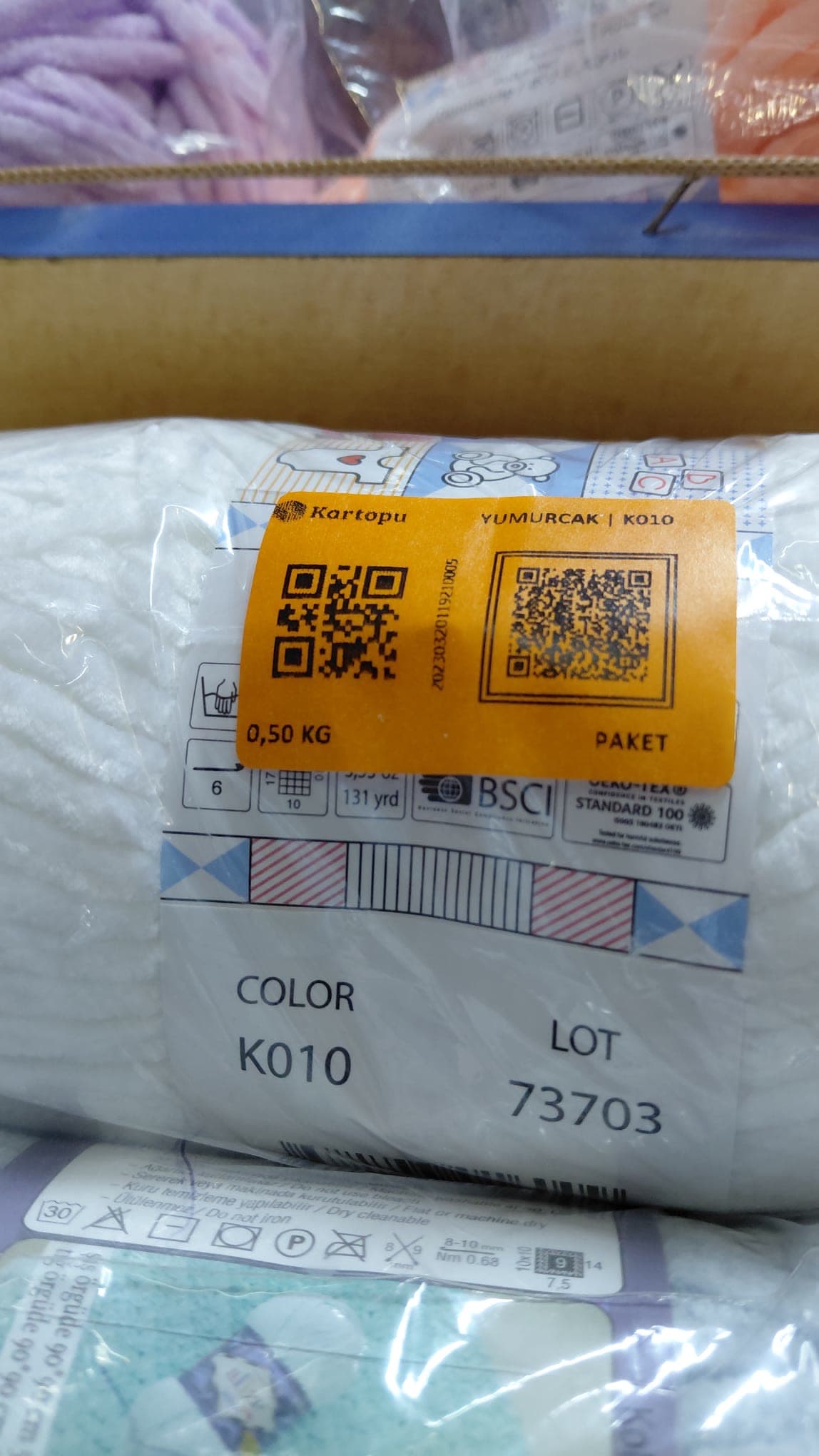 Yumak bandında COLOR ve LOT — Darıca Narin Tuhafiye